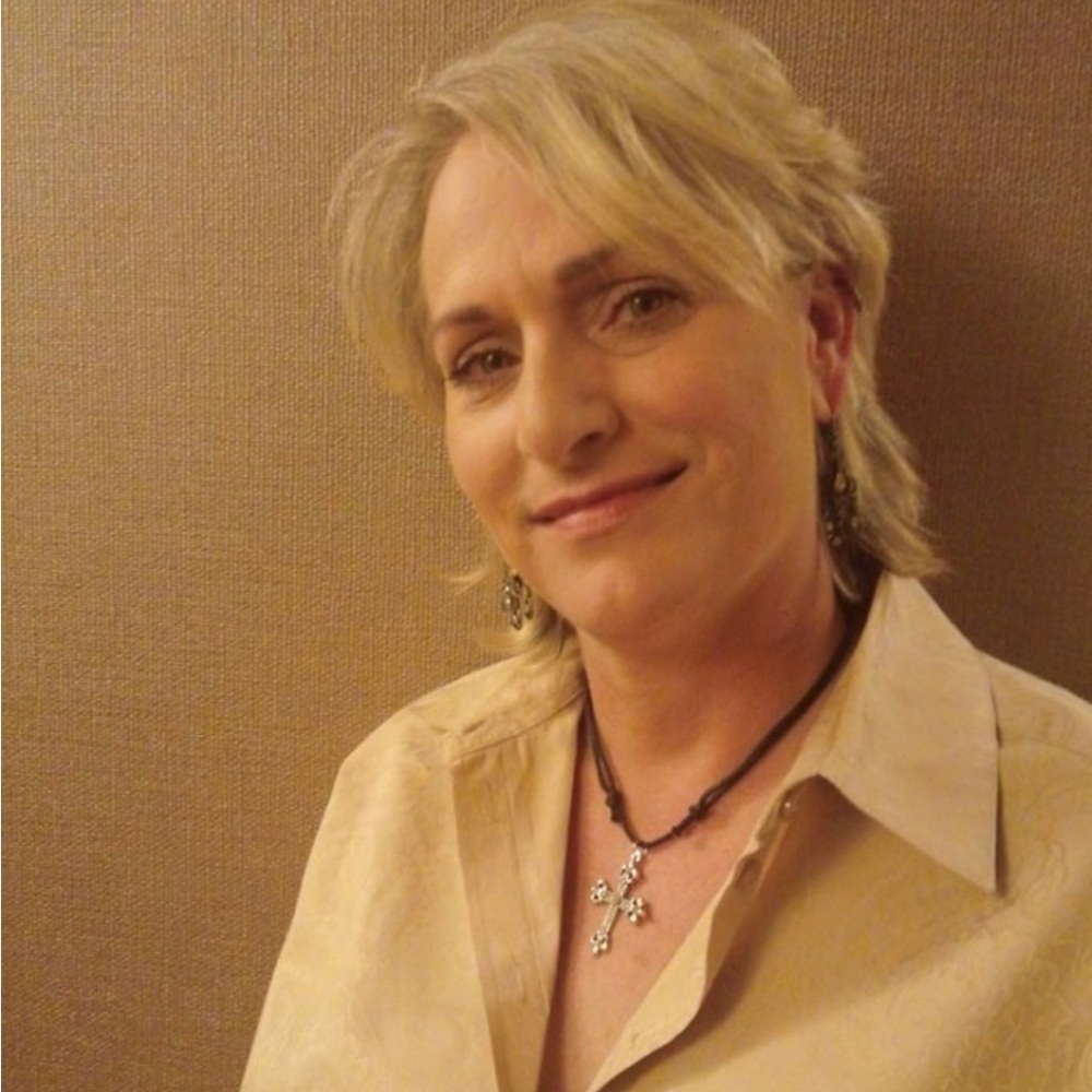 Meet your Posher, Becky